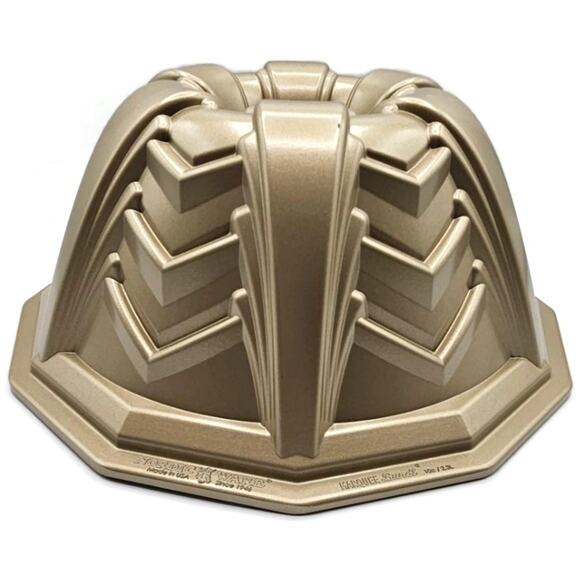 Marquee Bundt Cake Pan 10 Cups Geometric Non Stick Williams Sonoma Nordic Ware - Picture 2 of 12